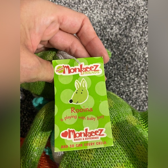 Monkeez Rooina the kangaroo - Picture 5 of 5